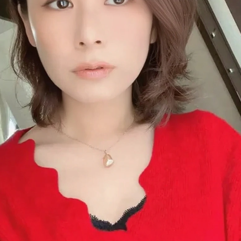 42歳の艶熟女と交わした見せ合いオナニー、スマホ越しの誘惑劇